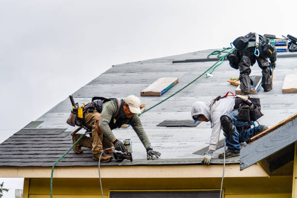 Professional Gutter Installation technician working in Stratford, NJ